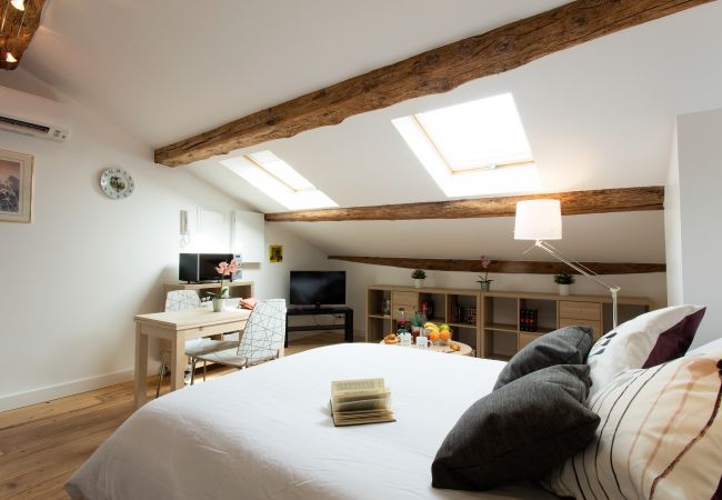 Elia Méditérranée - Première Conciergerie - Chambre Canapé lit 2 places