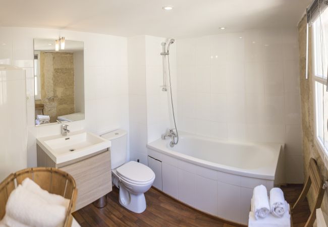 Duplex Copé Cambes - Première Conciergerie - Salle de bain Salle de bain équipée