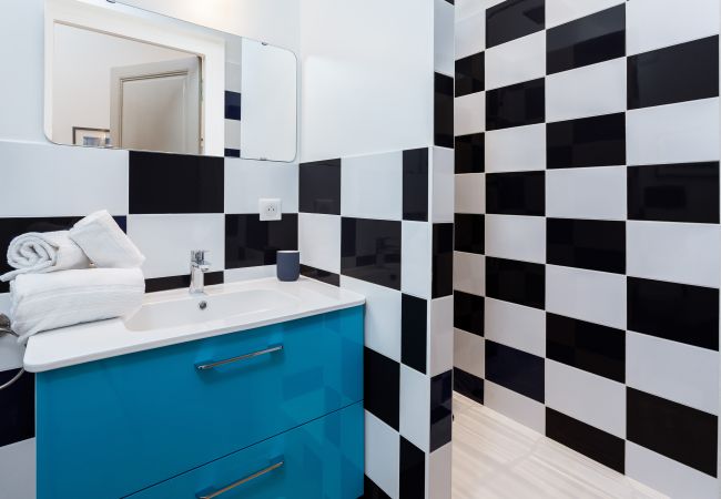 Parfum Méditerranée - Première Conciergerie - Salle de bain Salle de bain équipée