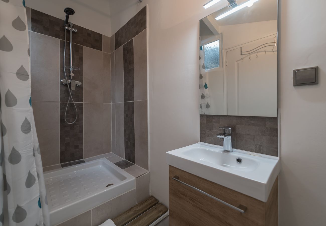 Jardins Écusson - Première Conciergerie - Salle de bain Salle de bain équipée