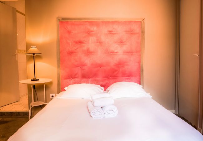 Canourgue - Première Conciergerie - Chambre Chambre chaleureuse pour 2 personnes