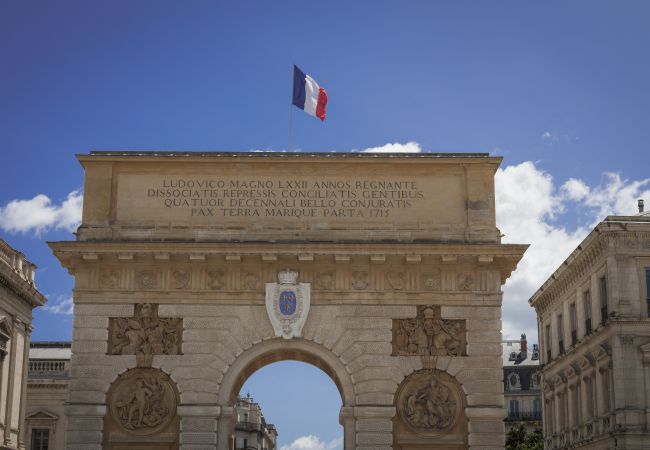 Cachette Sainte Eulalie - Première Conciergerie Arc de Triomphe, près de l'appartement