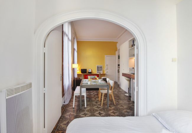 Balcons Opéra Comédie - Première Conciergerie Vue de la chambre sur la salle à manger