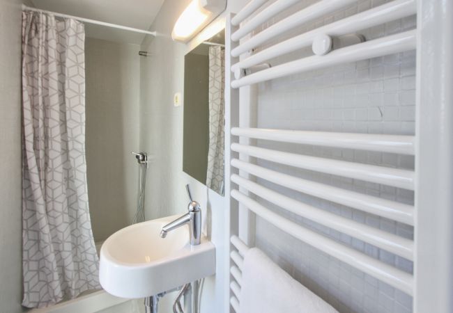 Balcons Opéra Comédie - Première Conciergerie - Salle de bain Salle de bain équipée