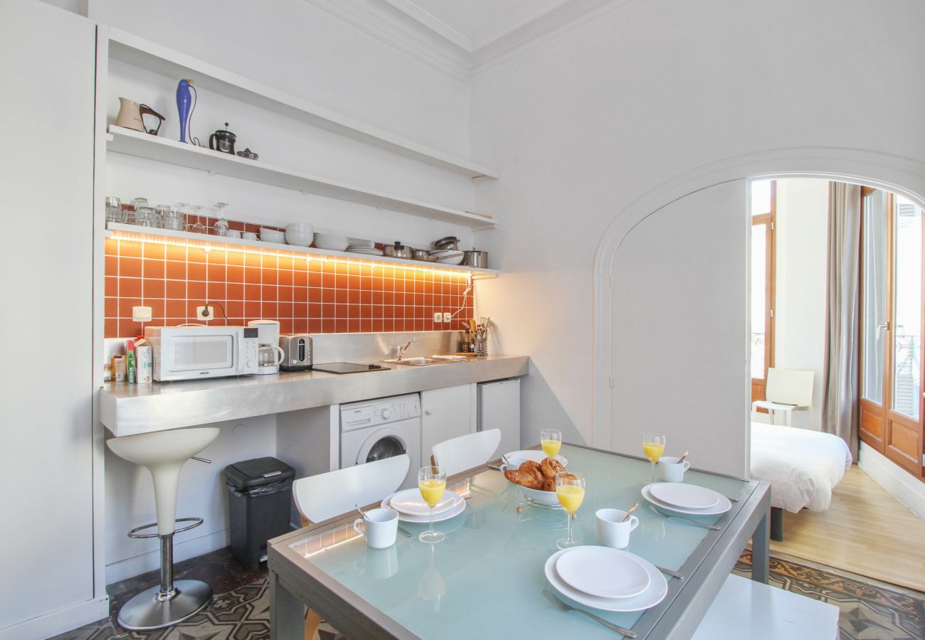 Balcons Opéra Comédie - Première Conciergerie - Salle à manger Salle à manger conviviale, et cuisine équipée