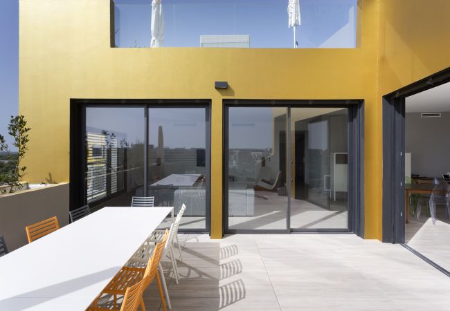 Rooftop Saint Exupery - Première Conciergerie - Terrasse Rooftop terrasse pour profiter du beau temps avec mobilier de jardin et piscine