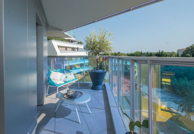 Beau Rivage - Première Conciergerie - Balcon Grand balcon avec un coin repos