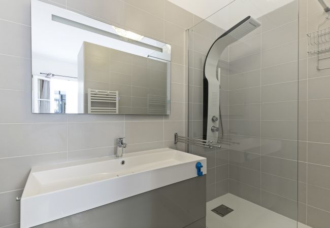 Villa Jeu de Paume - Première Conciergerie - Salle de bain Salle de bain moderne