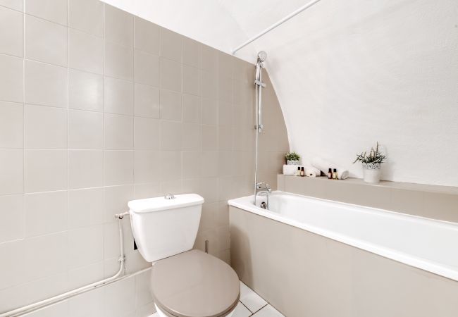 Cocoon - Première Conciergerie - Salle de bain et WC Baignoire et WC