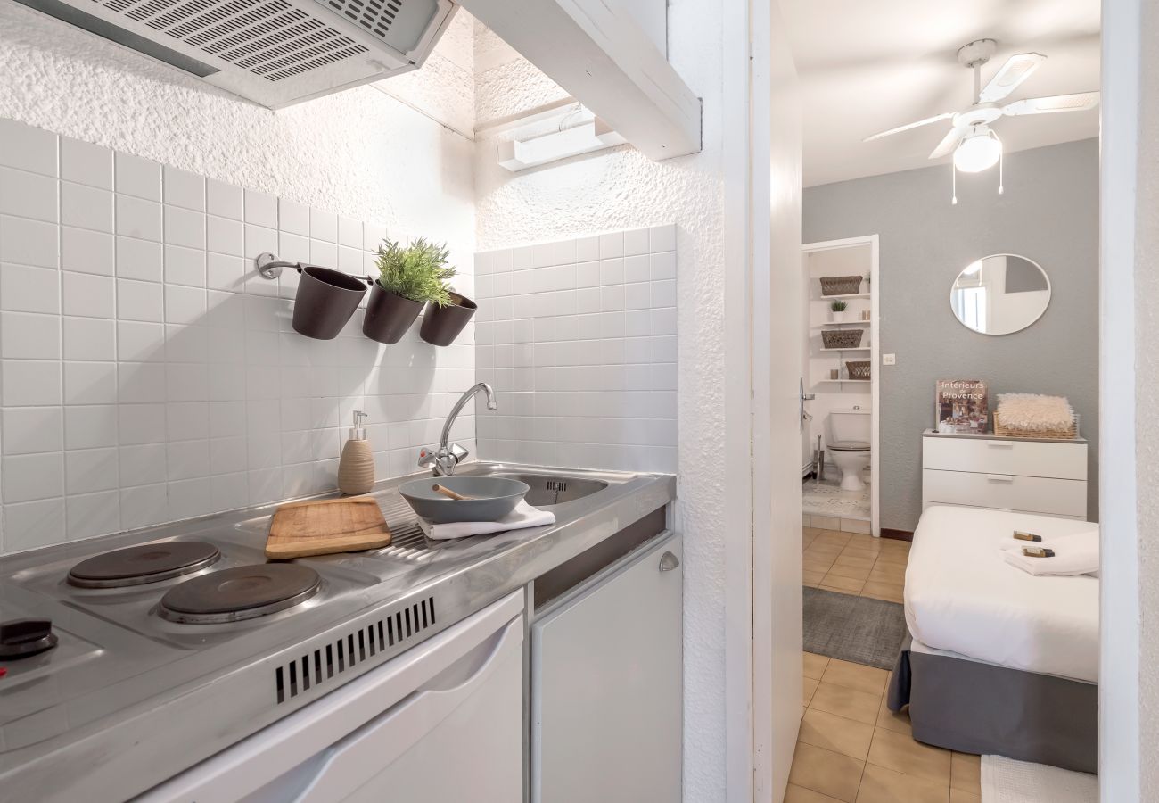 Mélodie - Première Conciergerie - Cuisine Kitchenette