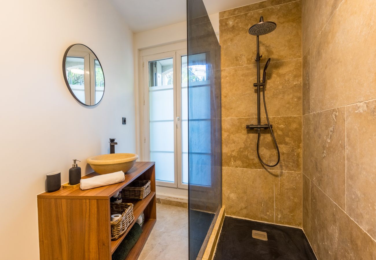 Appartement à Montpellier - Atelier Ecusson - Première conciergerie Appartement à Montpellier - Atelier Ecusson - Première conciergerie